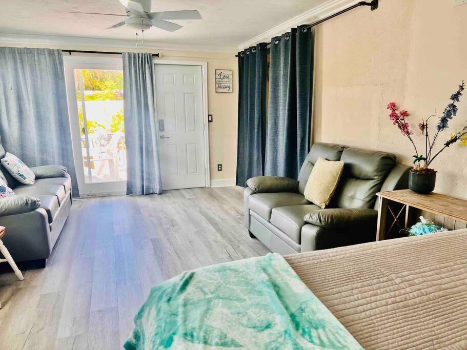 Cozy 2 Bedrooms Home By The Water ケープコーラル エクステリア 写真